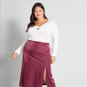 NWT Size Small ModCloth Ivory Tie Front Long Sleeve Bodysuit